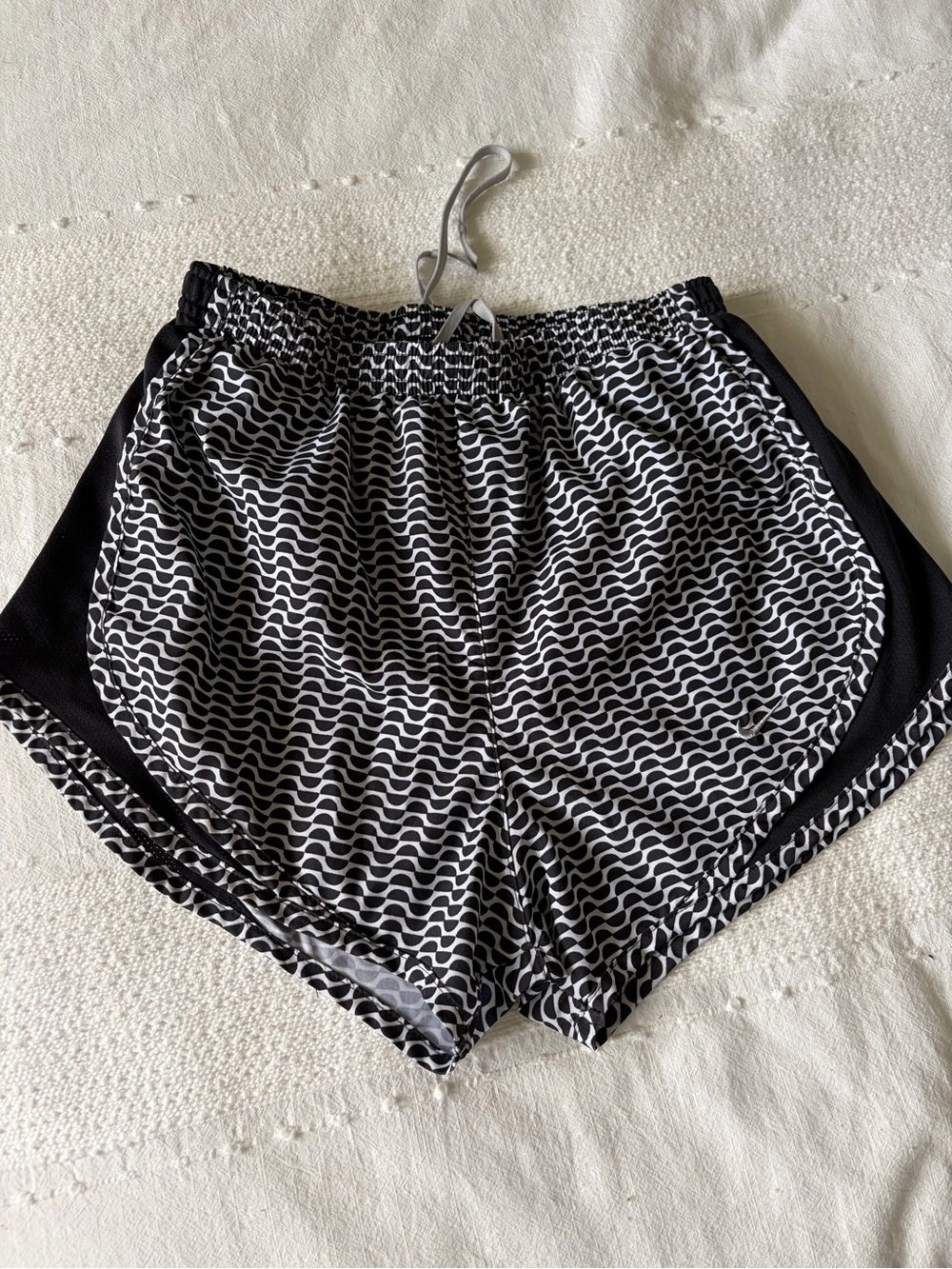 Nike Dri-Fit Black & White Print Running Athletic Shorts Womens XS